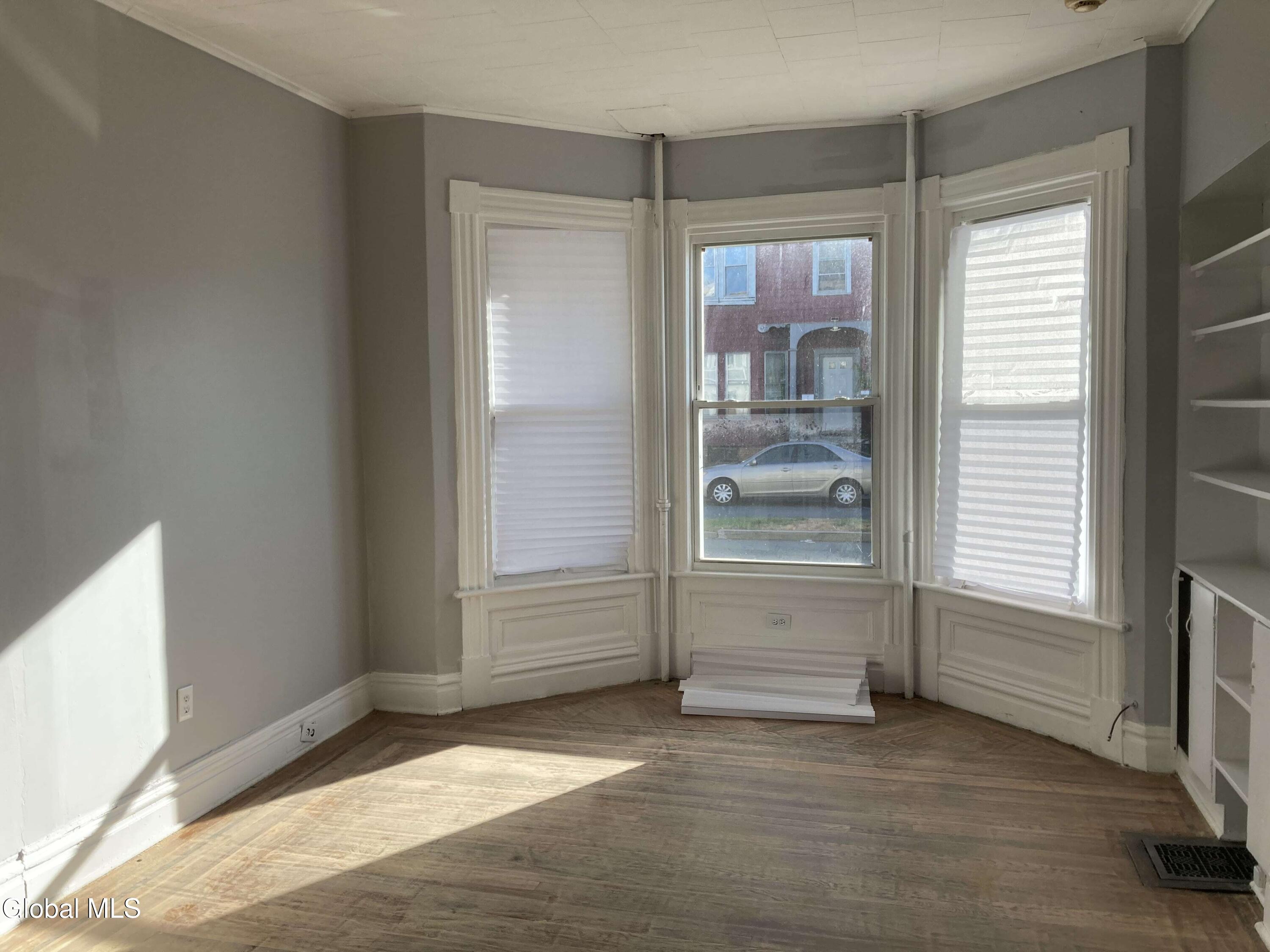 161 6th Avenue Troy, NY 12180 - Photo 6 of 49 IMG_5086