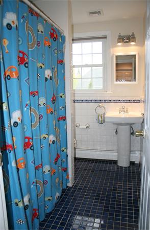 154 Elmwood Road Needham, MA 02492 - Photo 18 of 30 Gallery Image 18