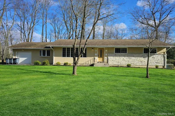 $4,500 | 3 Glenbrook Road, Monsey, NY 10952