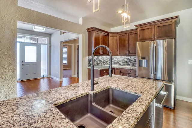 $750,000 | 5050 Prosperity Way South, Fargo, ND 58104