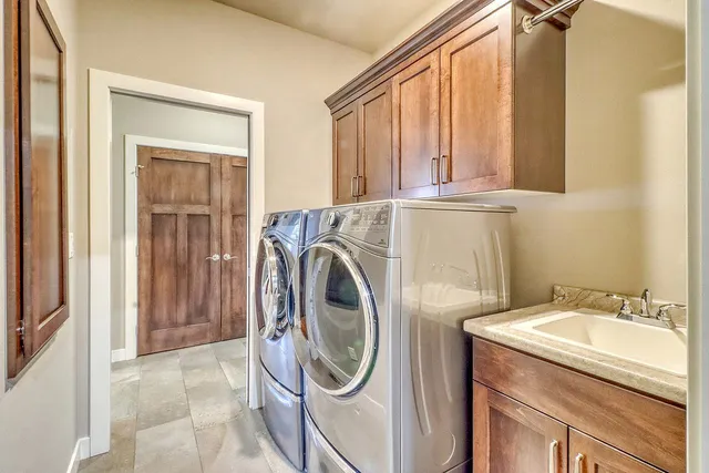 $750,000 | 5050 Prosperity Way South, Fargo, ND 58104