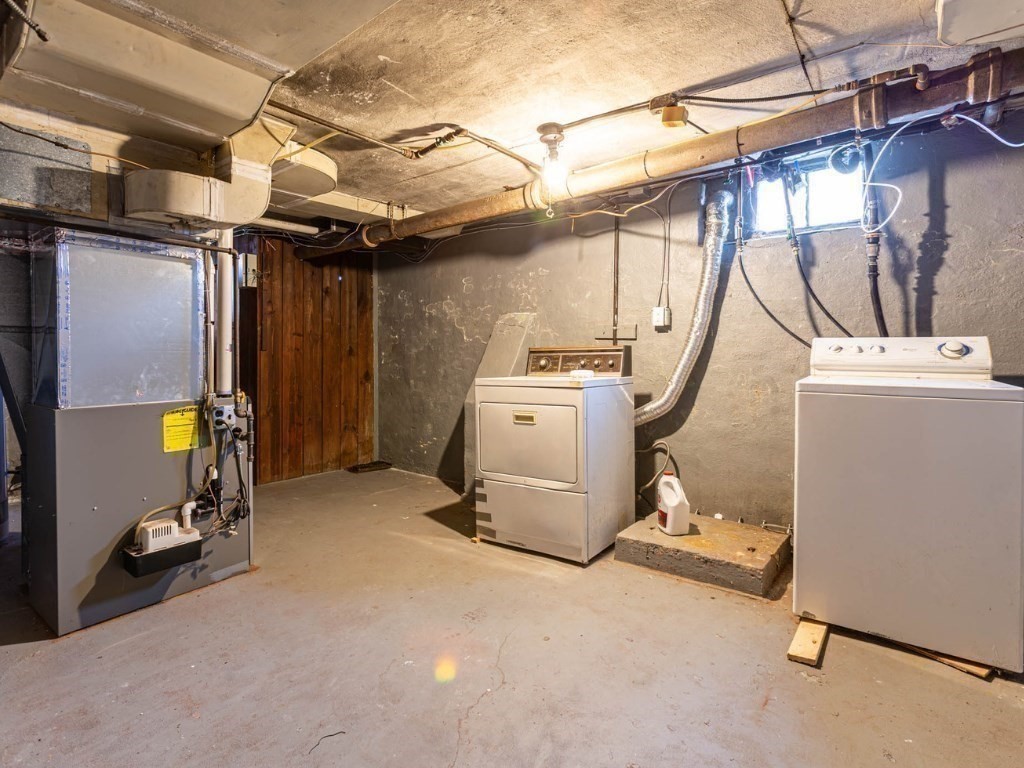 19 Roosevelt Avenue Springfield, MA 01118 - Photo 23 of 27 a view of a room with gym equipment