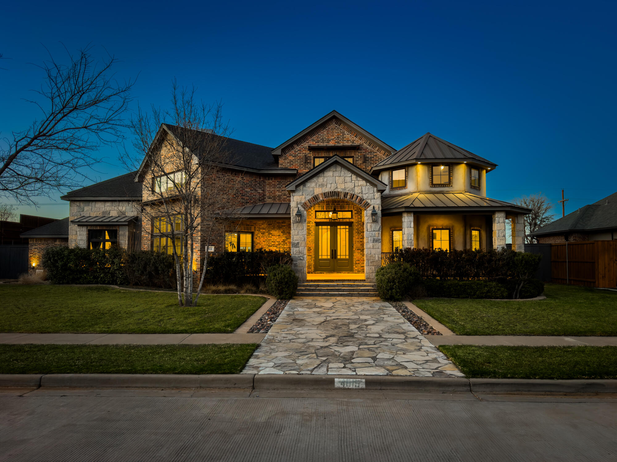 4814-115th-St_Lubbock-TX_112_Twilight Ex