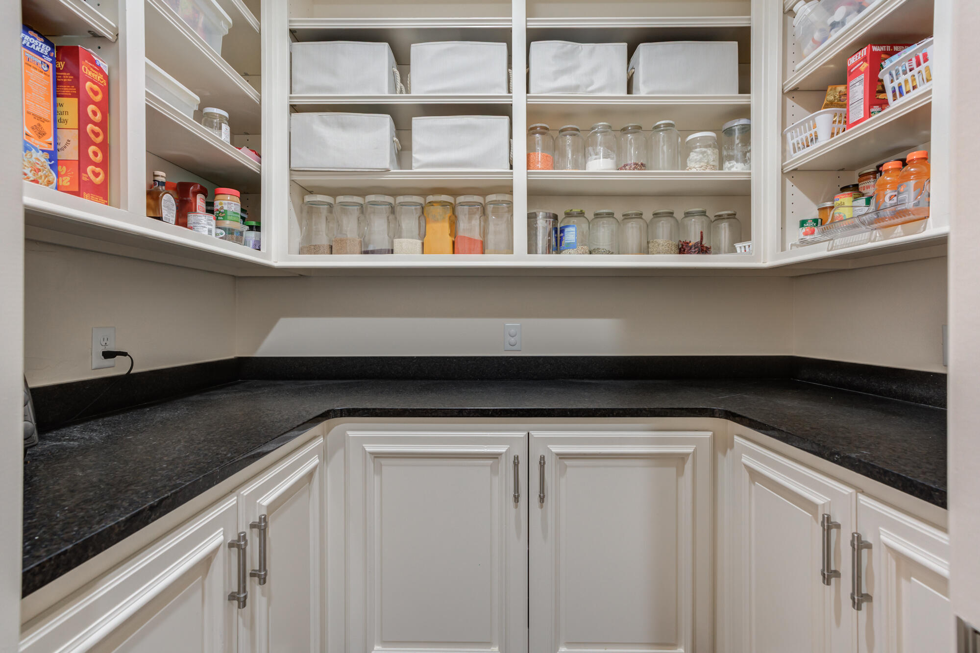 4814 115th Street Lubbock, TX 79424 - Photo 33 of 100 4814-115th-St_Lubbock-TX_30_Pantry