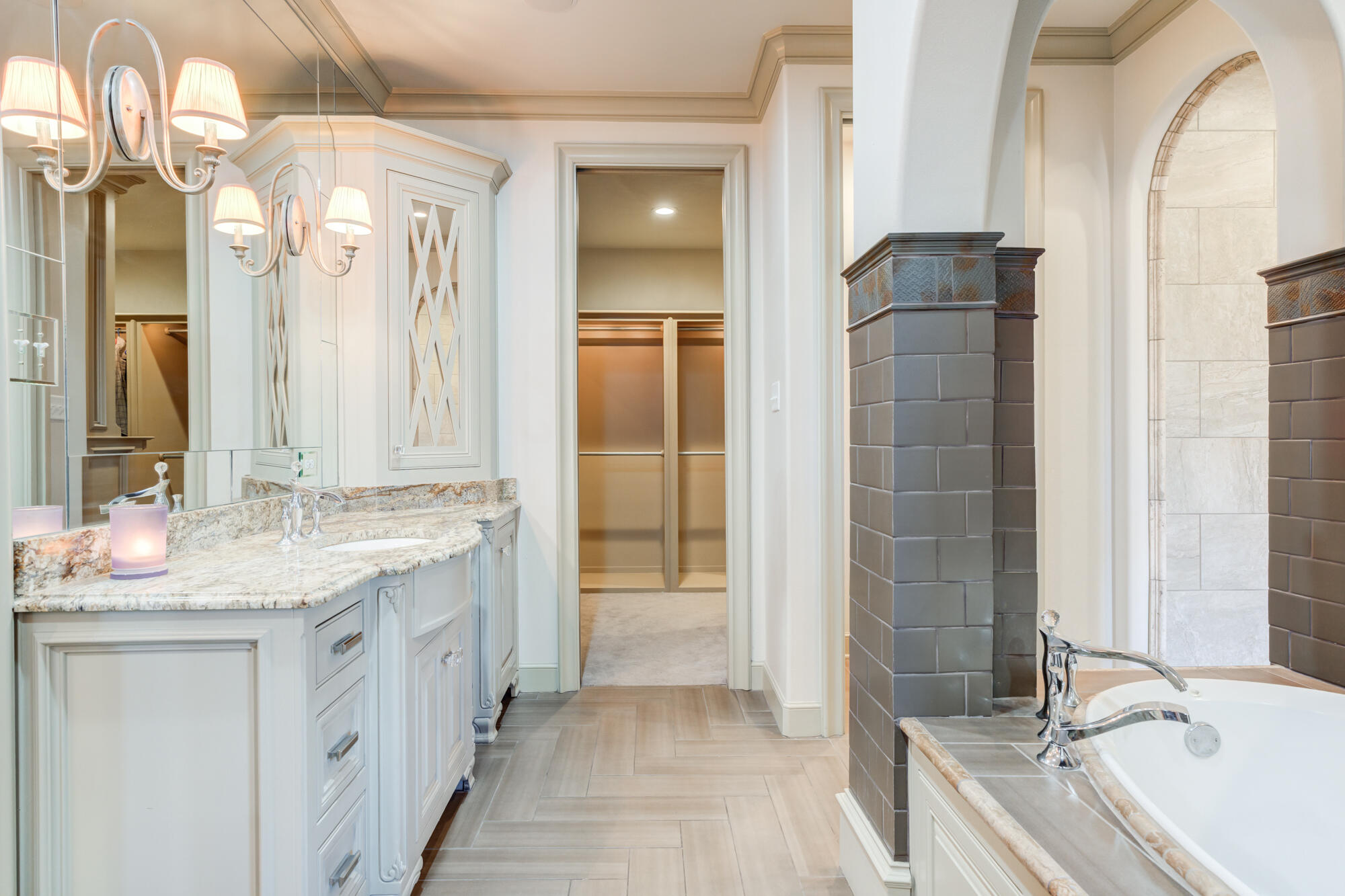 4814 115th Street Lubbock, TX 79424 - Photo 49 of 100 4814-115th-St_Lubbock-TX_62_Primary Bath