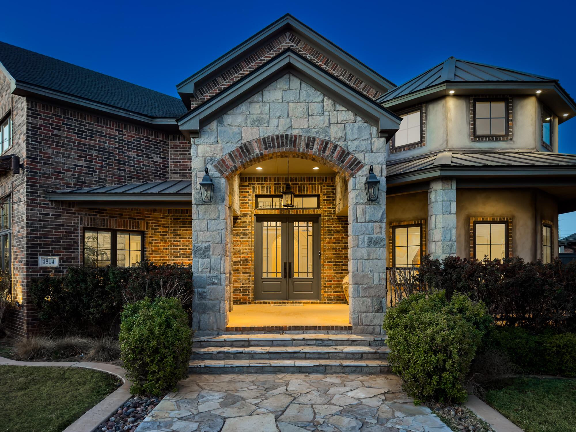 4814 115th Street Lubbock, TX 79424 - Photo 98 of 100 4814-115th-St_Lubbock-TX_110_Twilight Ex