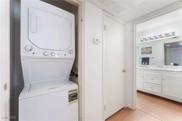 $1,195 | 5259 Caspian Springs Drive, Unit 204, Las Vegas, NV 89120