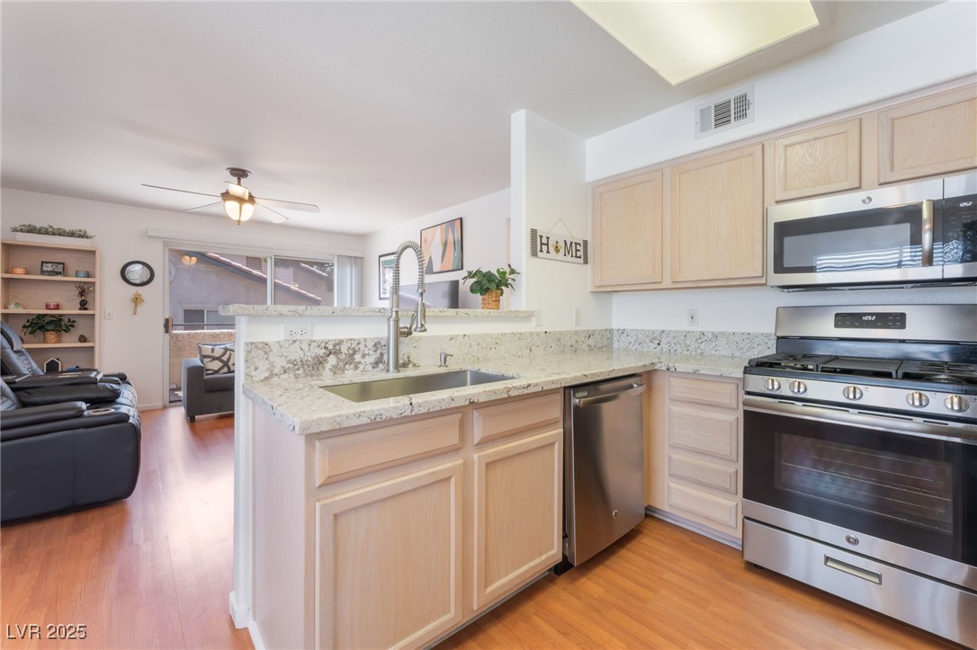 5259 Caspian Springs Drive, Unit 204 Las Vegas, NV 89120 - Photo 4 of 26