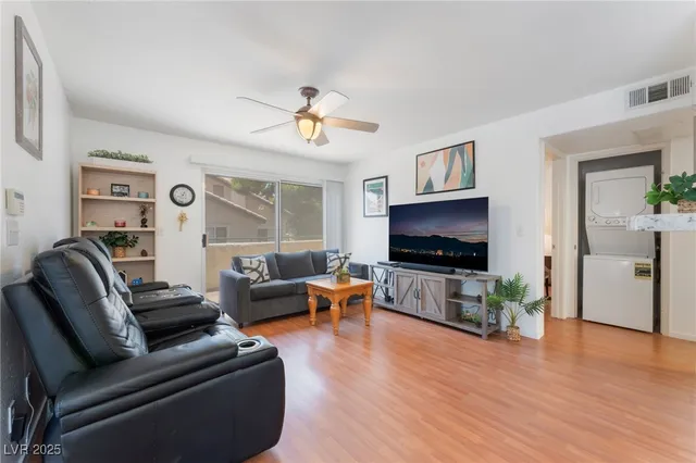 $1,195 | 5259 Caspian Springs Drive, Unit 204, Las Vegas, NV 89120