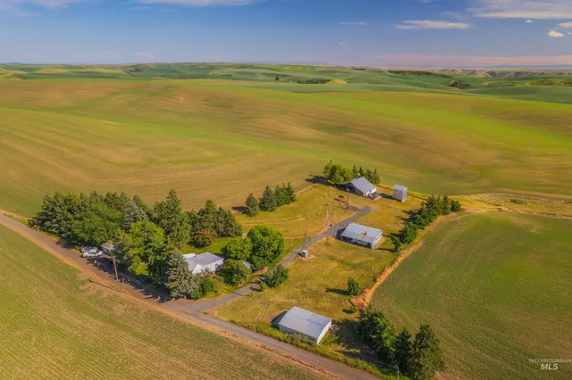 $450,000 | 751 Boone Hill Road, Pullman, WA 99163