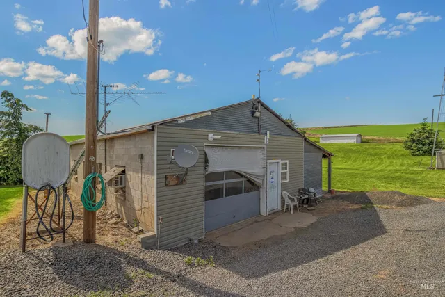 $450,000 | 751 Boone Hill Road, Pullman, WA 99163