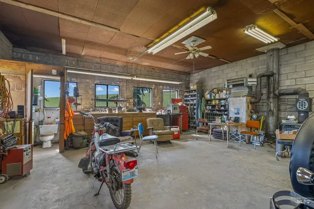 $450,000 | 751 Boone Hill Road, Pullman, WA 99163