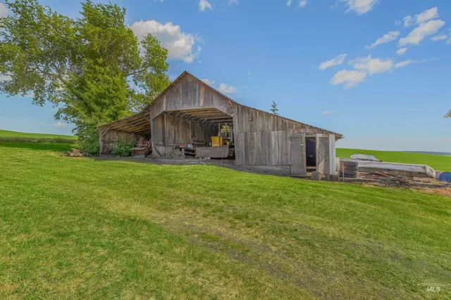 $450,000 | 751 Boone Hill Road, Pullman, WA 99163