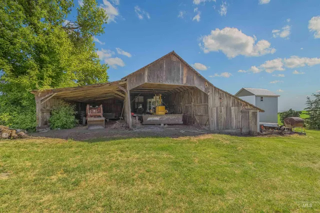 $450,000 | 751 Boone Hill Road, Pullman, WA 99163