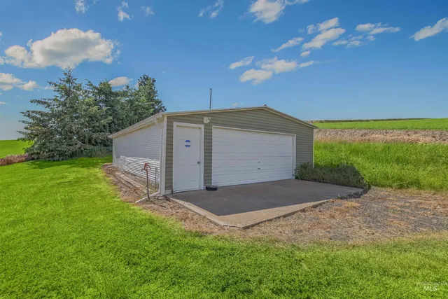 $450,000 | 751 Boone Hill Road, Pullman, WA 99163