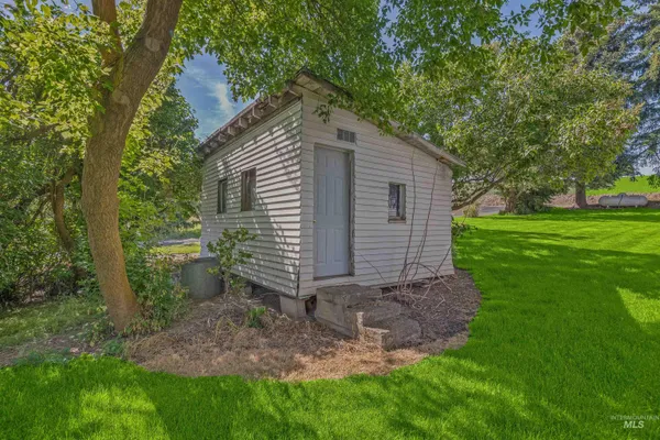 $450,000 | 751 Boone Hill Road, Pullman, WA 99163