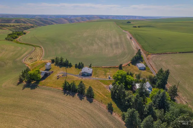 $450,000 | 751 Boone Hill Road, Pullman, WA 99163