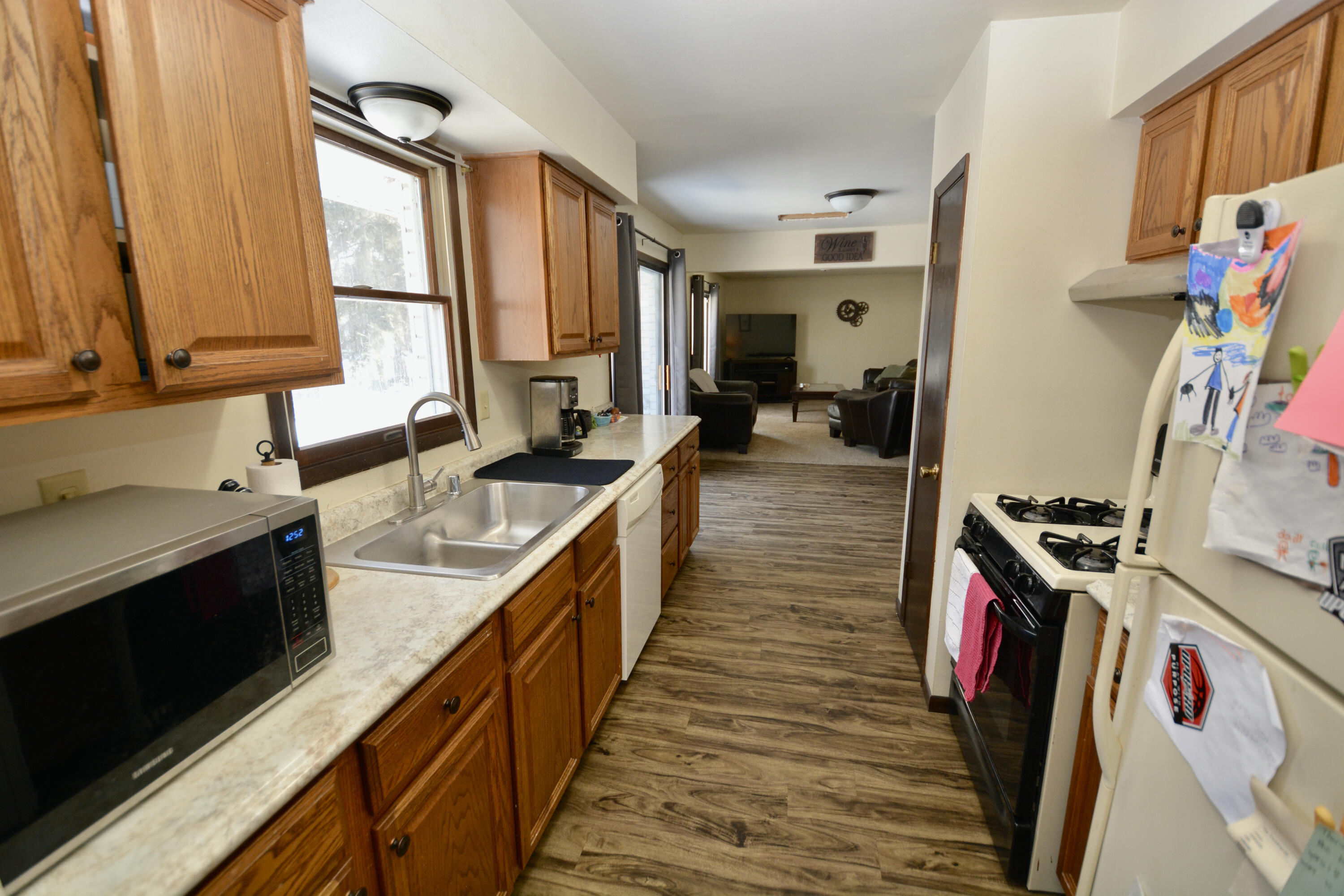 716 St Johns Drive, Unit 718 Delafield, WI 53018 - Photo 21 of 50 6D1FD14B-E008-45E4-84B7-FC25CF6FE902_1_2