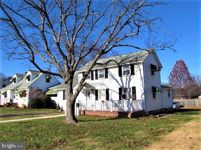 562 Fairmount Road Linthicum, MD 21090 - Photo 3 of 28