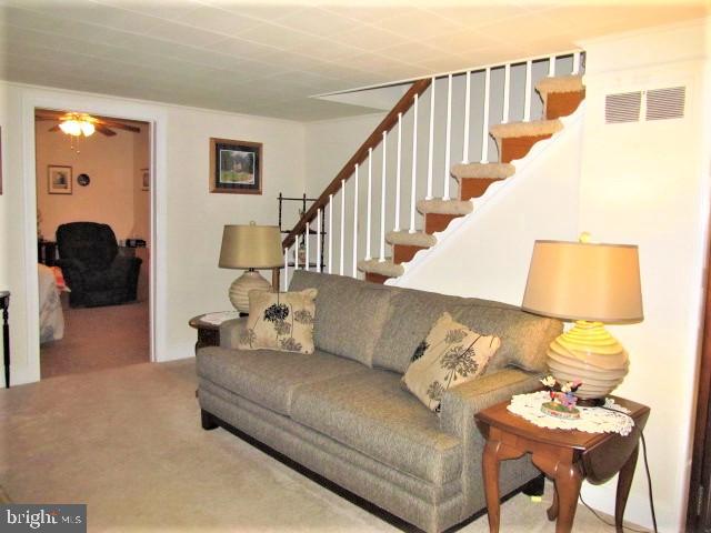 562 Fairmount Road Linthicum, MD 21090 - Photo 5 of 28