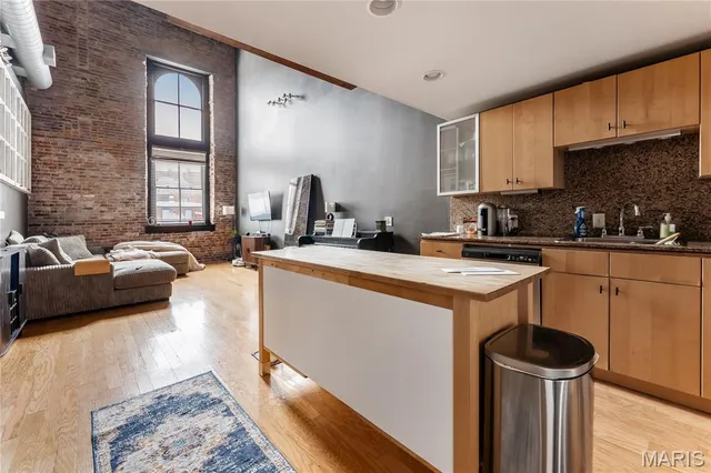 $4,500,000 | 900 Allen Avenue, St. Louis, MO 63104