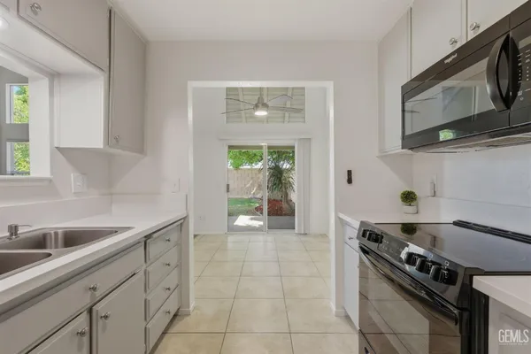 $305,000 | Undisclosed Address, Bakersfield, CA 93311