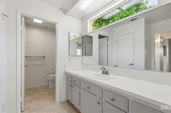 $305,000 | Undisclosed Address, Bakersfield, CA 93311