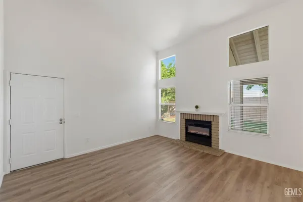 $305,000 | Undisclosed Address, Bakersfield, CA 93311