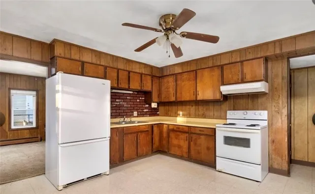 $2,000 | 14 Douglas Street, Unit 14, West Warwick, RI 02893