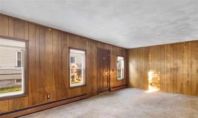 $2,000 | 14 Douglas Street, Unit 14, West Warwick, RI 02893