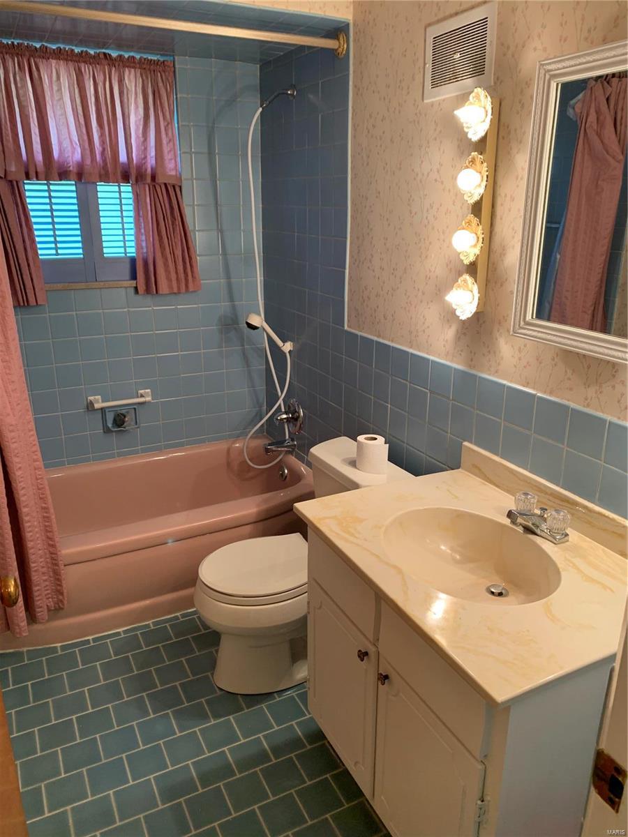 915 Werner Road Belleville, IL 62223 - Photo 12 of 28 Gallery Image 12