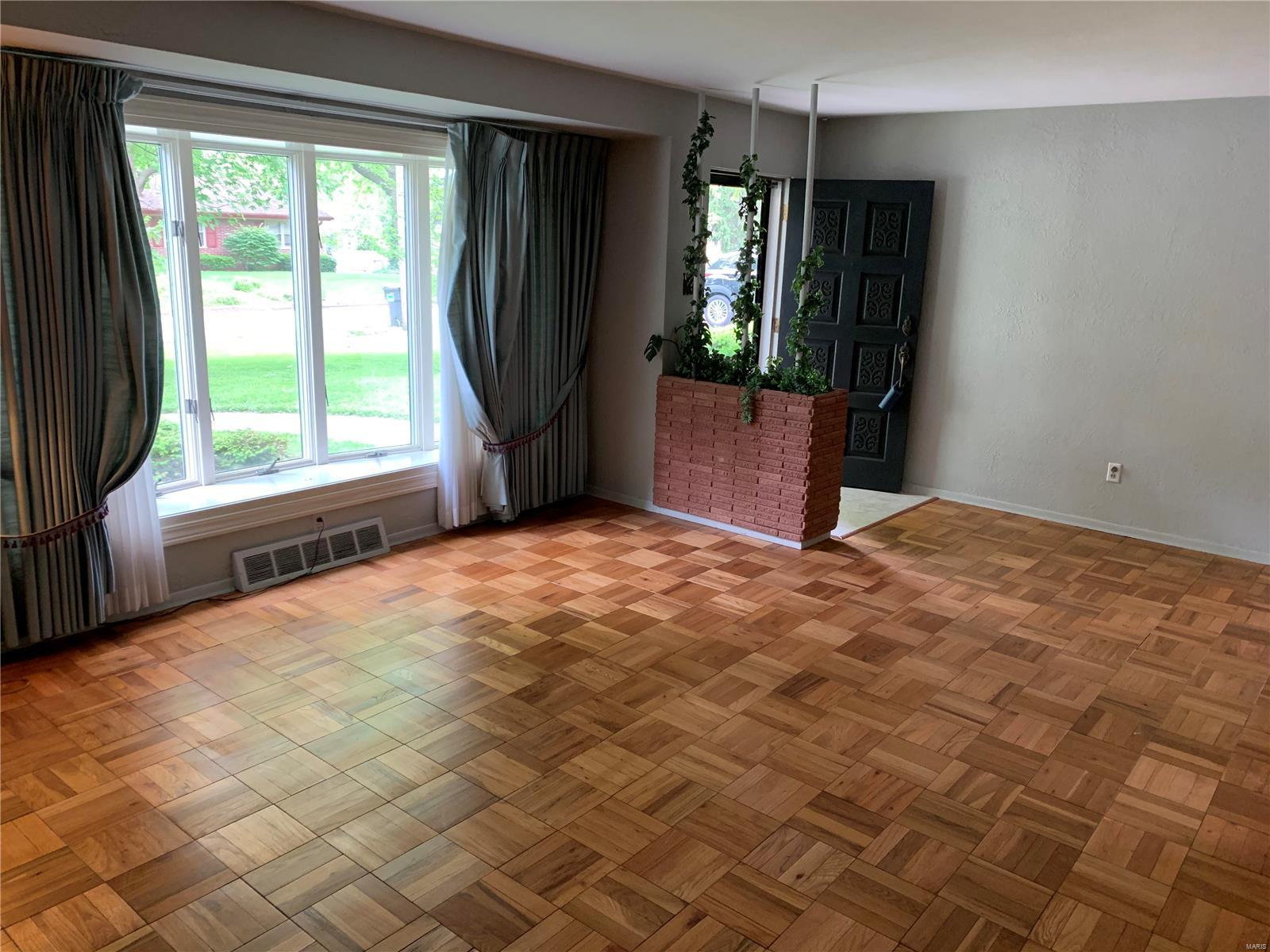 915 Werner Road Belleville, IL 62223 - Photo 3 of 28 Gallery Image 3