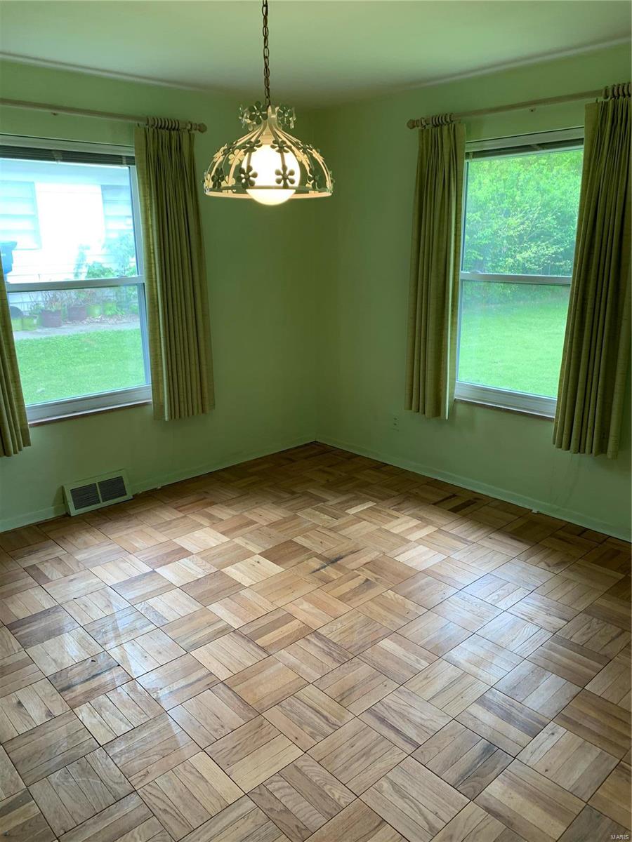 915 Werner Road Belleville, IL 62223 - Photo 10 of 28 Gallery Image 10