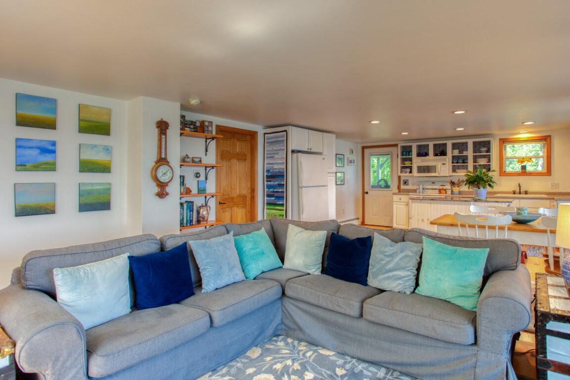 44 Lincoln Street Boothbay, ME 04544 - Photo 11 of 28 44LincolnSt-5595