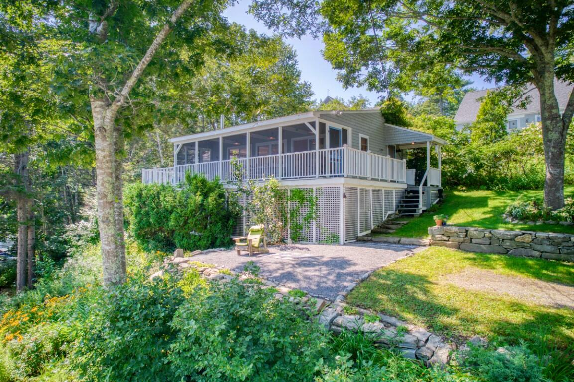 44 Lincoln Street Boothbay, ME 04544 - Photo 3 of 28 44LincolnSt-0464