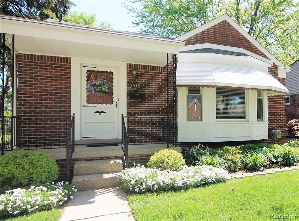 1533 East Melton Road Birmingham, MI 48009 - Photo 2 of 30