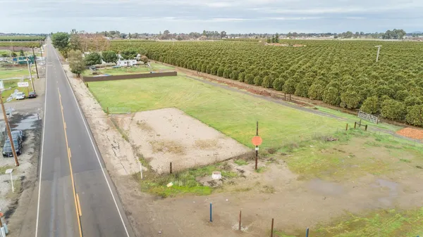 12844 East McKinley Avenue, Unit AG, Sanger, CA 93657