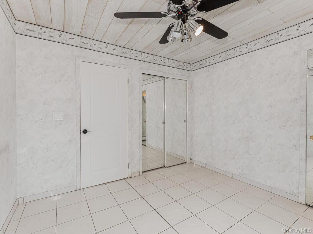 131 Huntsbridge Road, Unit 2 Yonkers, NY 10704 - Photo 6 of 17