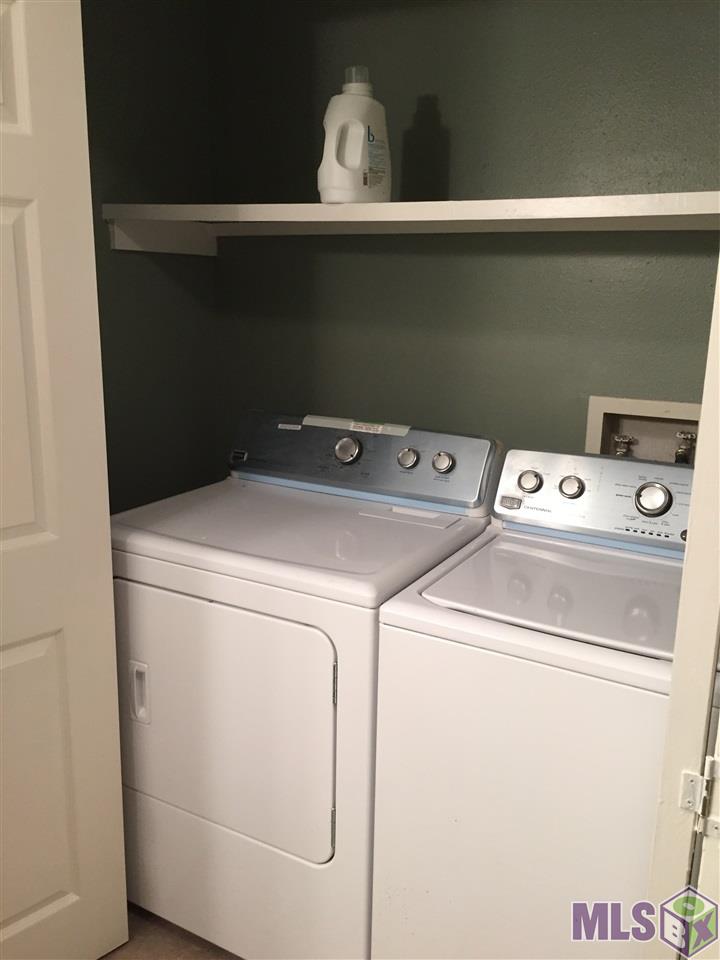 11139 Stanley Aubin Lane Baton Rouge, LA 70816 - Photo 13 of 24 Laundry found in this bath