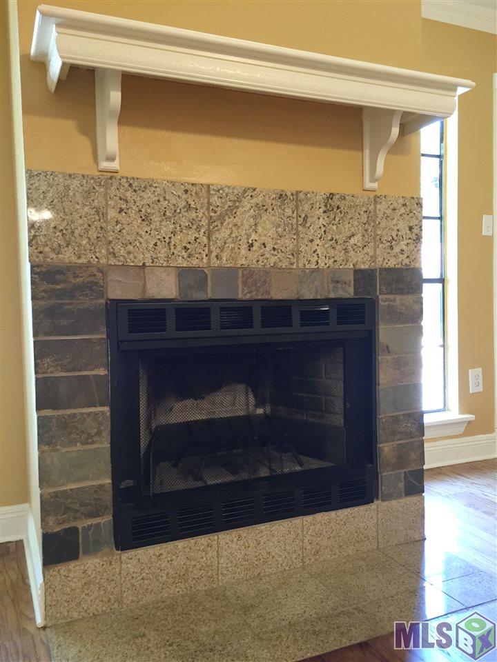 11139 Stanley Aubin Lane Baton Rouge, LA 70816 - Photo 3 of 24 Detailed tile work