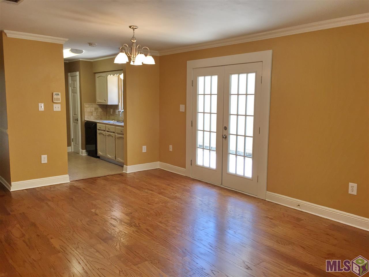 11139 Stanley Aubin Lane Baton Rouge, LA 70816 - Photo 5 of 24 Dining room