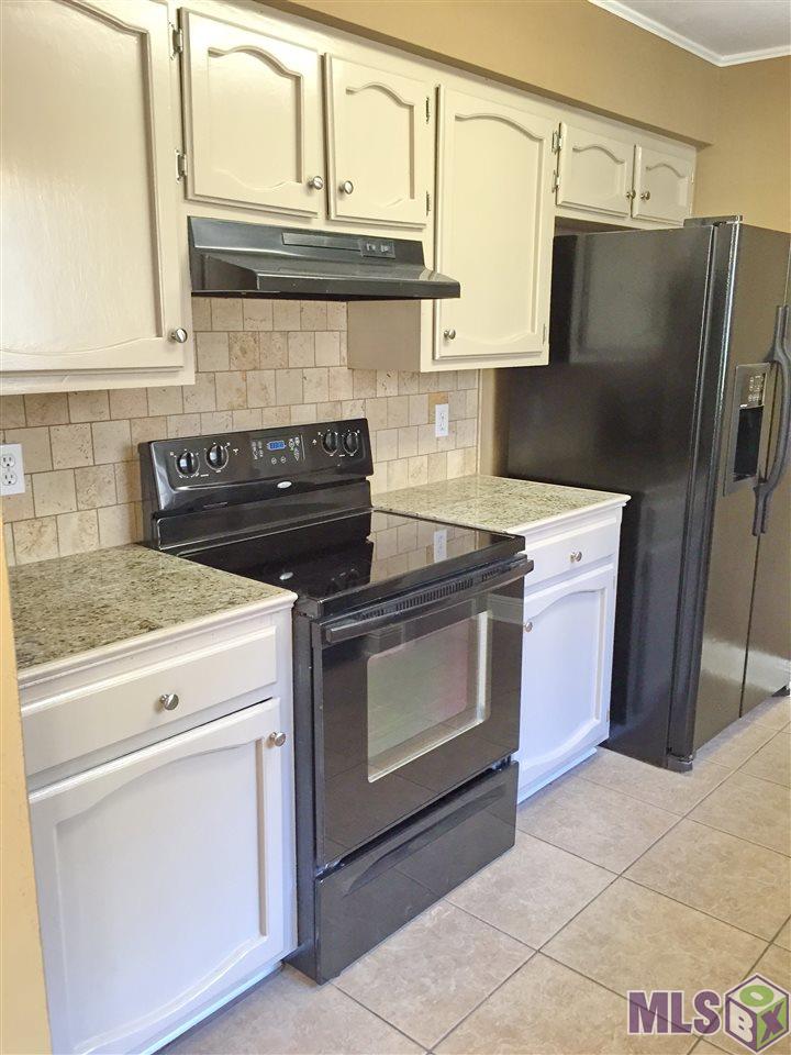11139 Stanley Aubin Lane Baton Rouge, LA 70816 - Photo 6 of 24 Kitchen