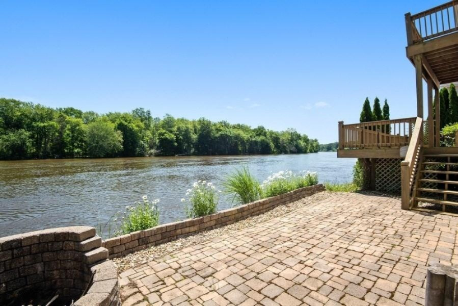 2251 Riverside Pointe Drive St. Joseph, MI 49085 - Photo 15 of 15 patio view