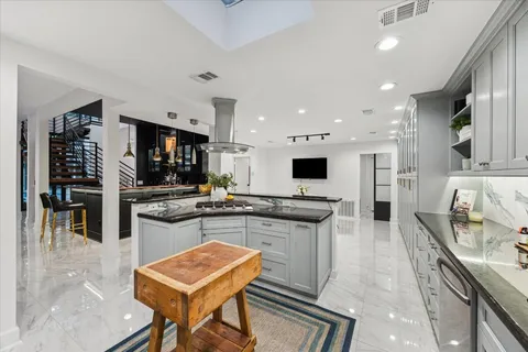 $3,200,000 | 45 Patti Lynn Lane, Houston, TX 77024