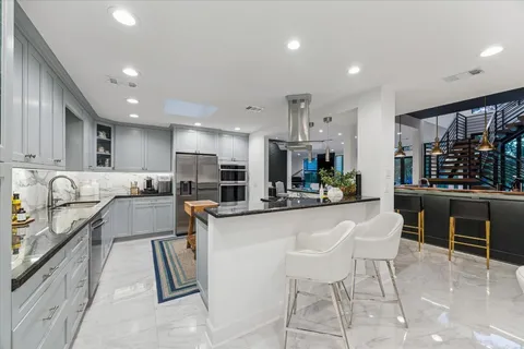 $3,200,000 | 45 Patti Lynn Lane, Houston, TX 77024