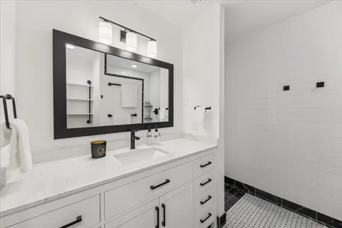 $3,200,000 | 45 Patti Lynn Lane, Houston, TX 77024