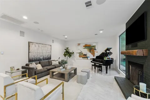 $3,200,000 | 45 Patti Lynn Lane, Houston, TX 77024