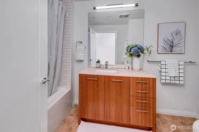 $1,725,000 | 10700 Northeast 4th Street, Unit 2712, Bellevue, WA 98004