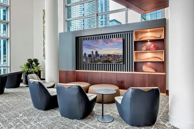 $1,725,000 | 10700 Northeast 4th Street, Unit 2712, Bellevue, WA 98004