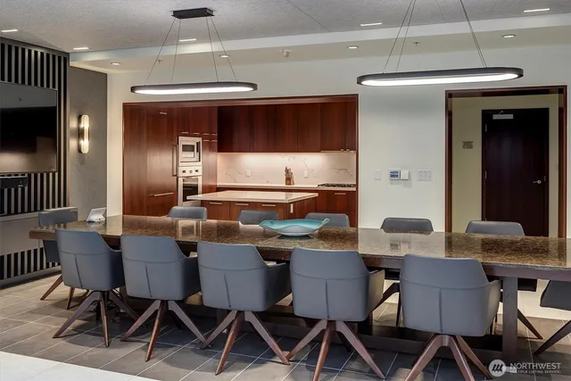 $1,725,000 | 10700 Northeast 4th Street, Unit 2712, Bellevue, WA 98004